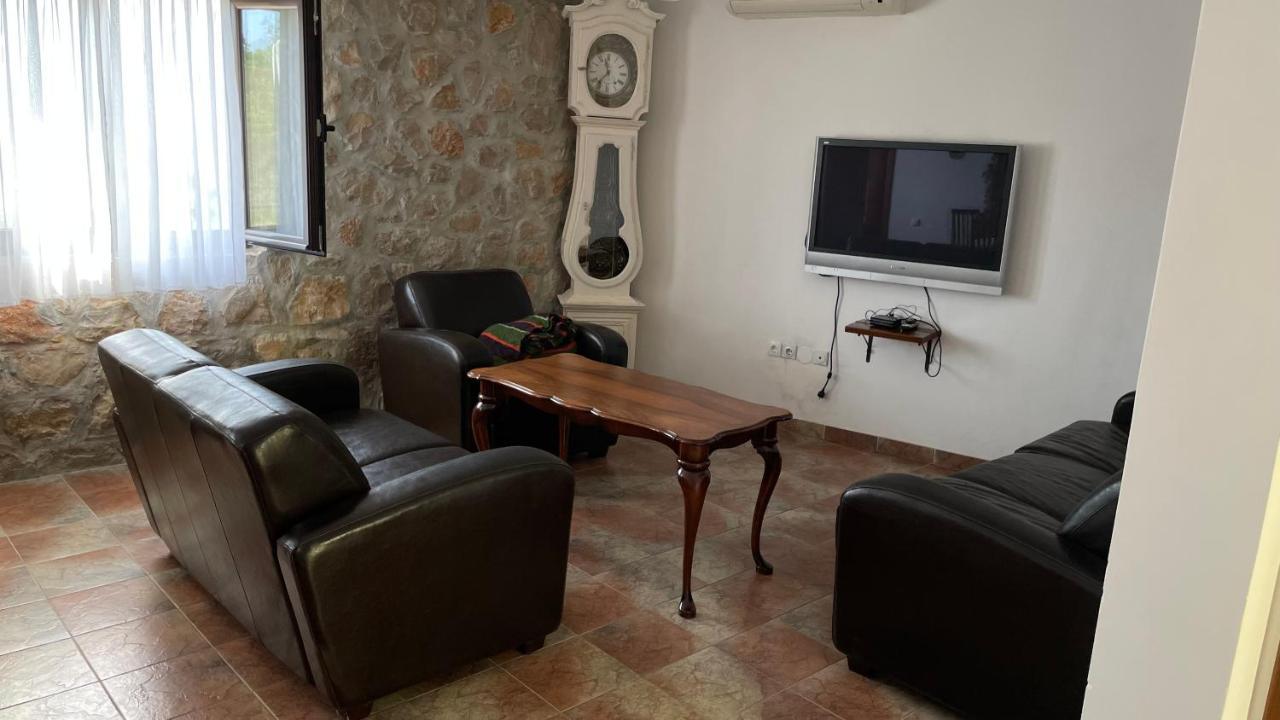 House In The Mountains Near Budva Extérieur photo
