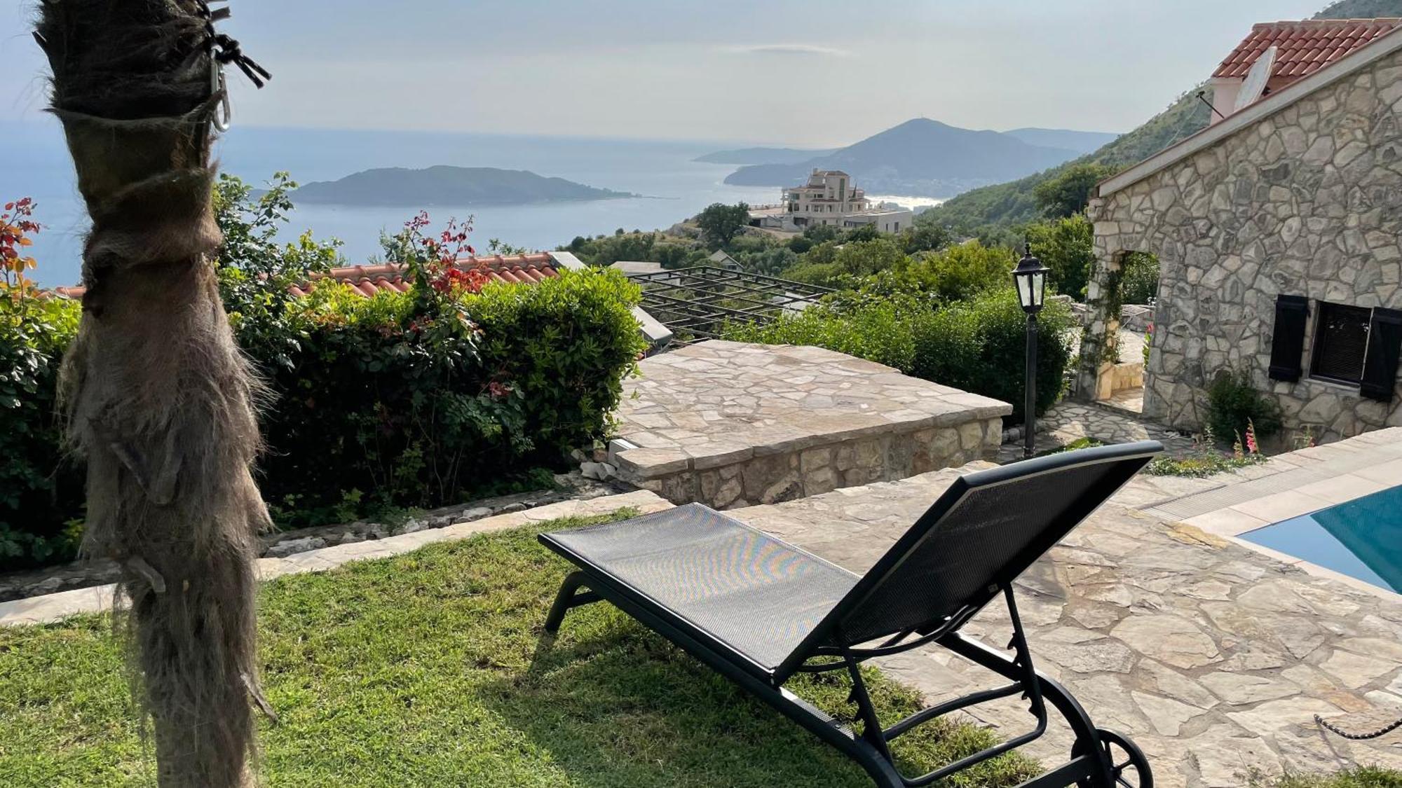 House In The Mountains Near Budva Extérieur photo